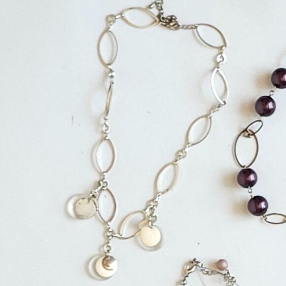 FUN and FLIRTY NECKLACE LOT OF 5 Wire Necklace Oval Metal Necklace Pearl asks - Picture 5 of 8